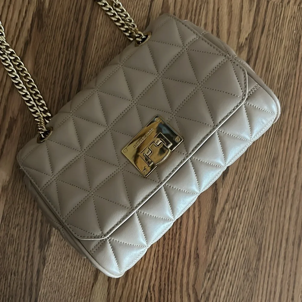 🔥 Michael Kors Leather MD Shoulder Flap Oyster Color - Picture 10 of 13